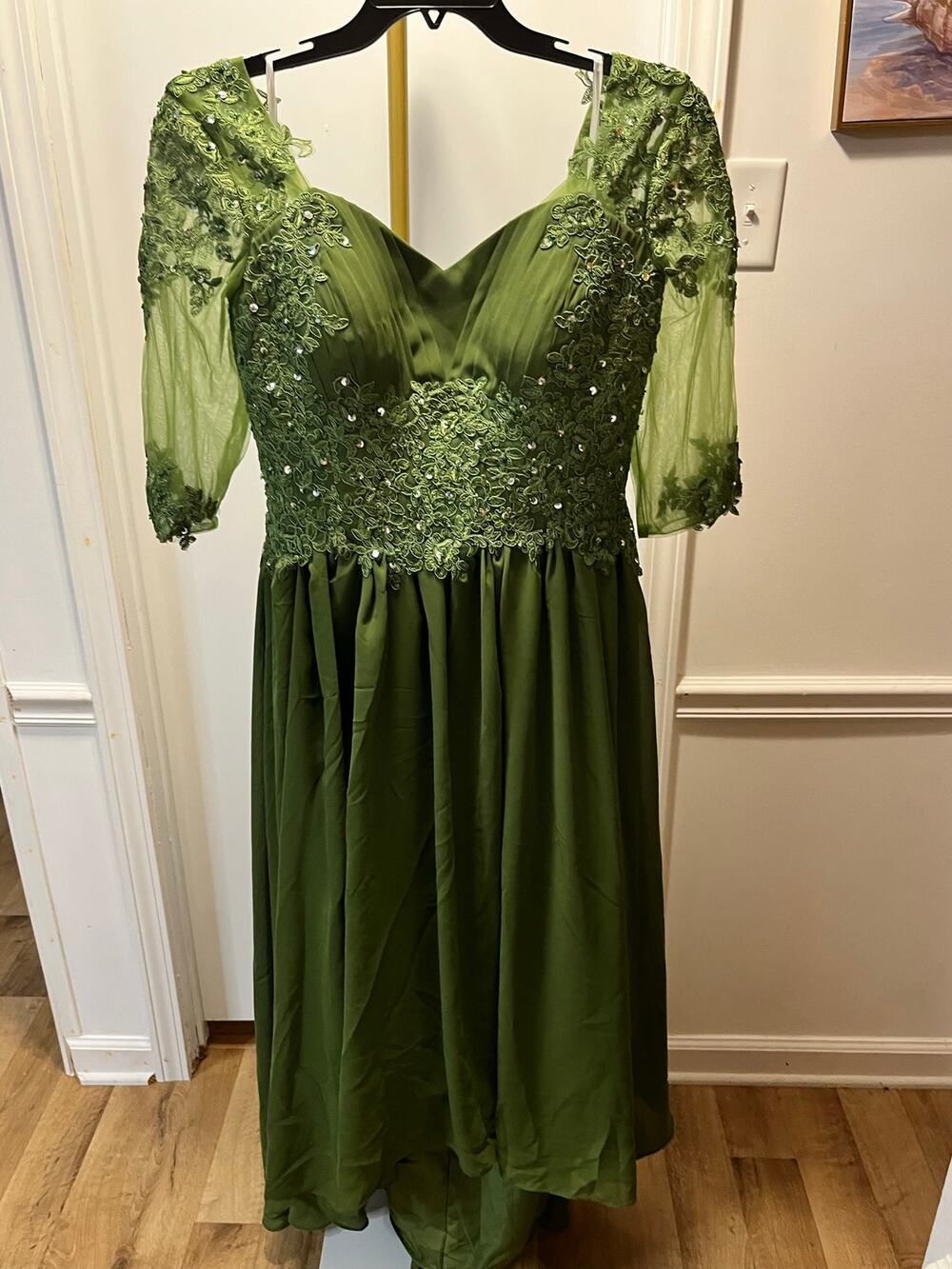 Elegant Green Sequin Lace Dress Size 16 – Illusion 3/4 Sleeves